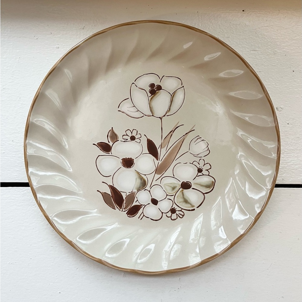 Hearthside Stoneware Felicity Sculptura Vintage Dinner Plates